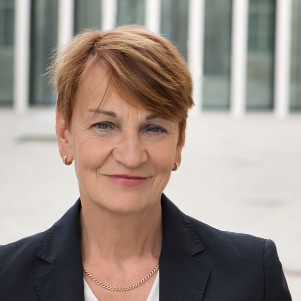 Gabriele Wenzelewski, Fachanwältin für Bau- und Architektenrecht